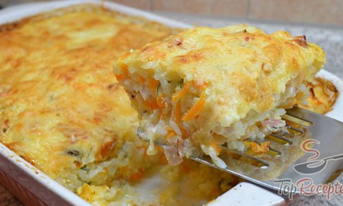 Sonkával és sajttal egyben sütött Rizs